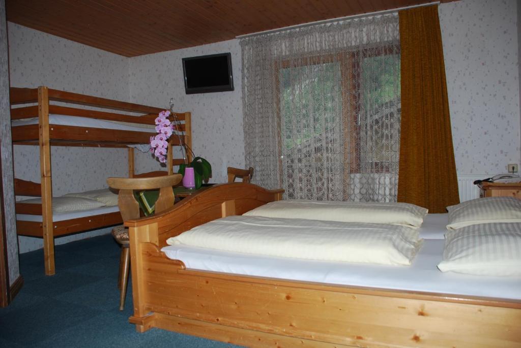 Pension Baeuerle Гайлігенблут Номер фото