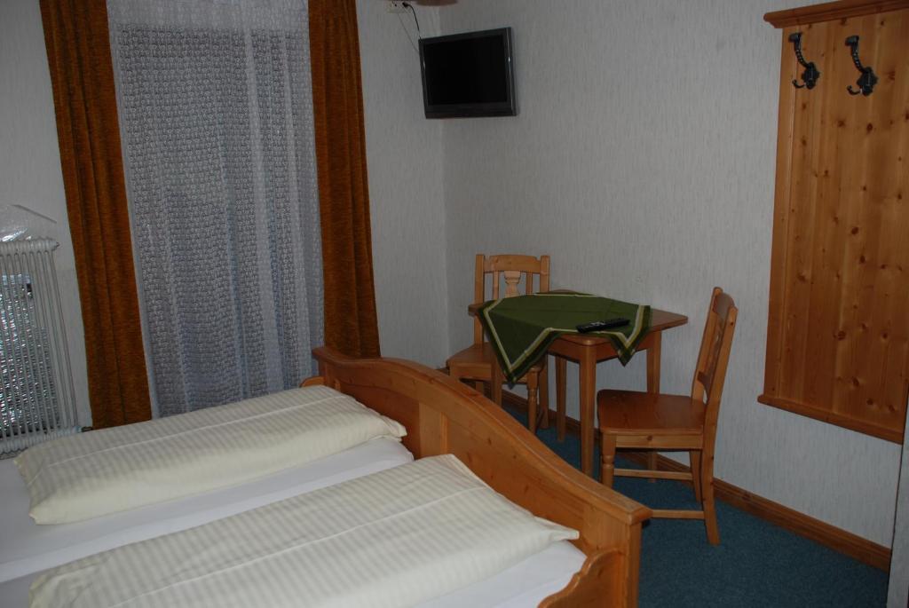 Pension Baeuerle Гайлігенблут Номер фото