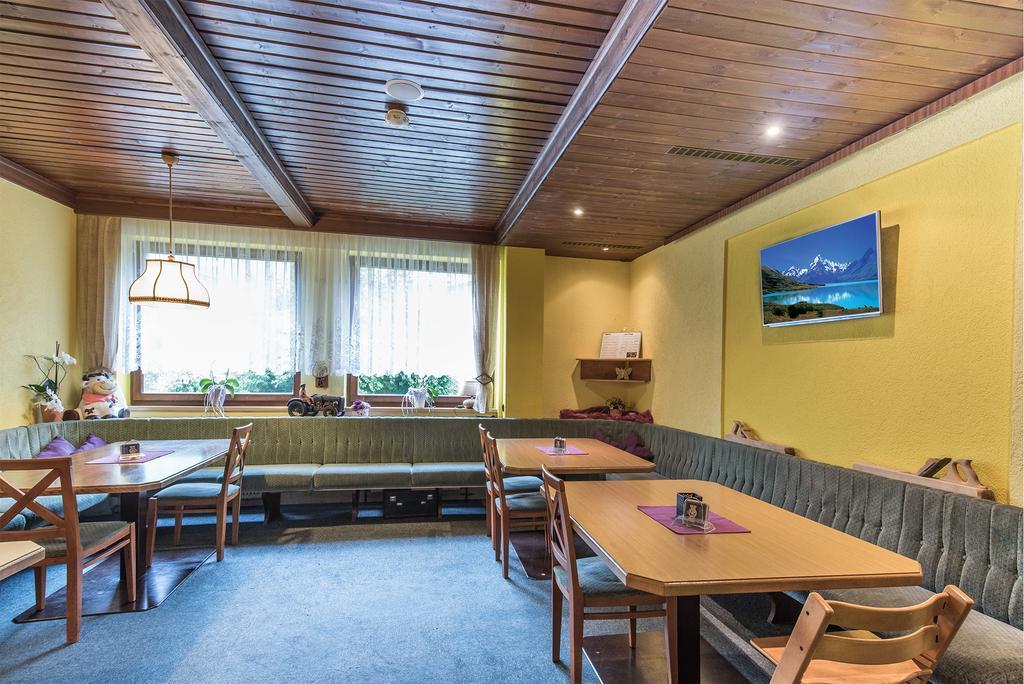 Pension Baeuerle Гайлігенблут Екстер'єр фото
