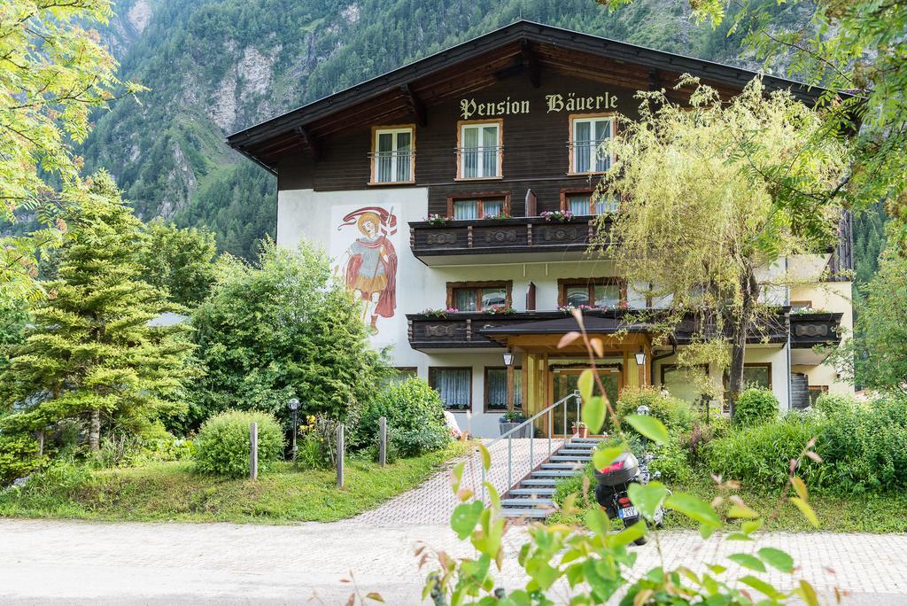 Pension Baeuerle Гайлігенблут Екстер'єр фото